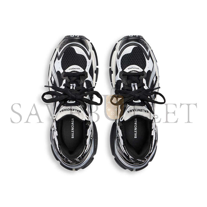 BALENCIAGA MEN'S RUNNER SNEAKER IN WHITE 772774W3RMU9010 BALENCIAGA MEN'S RUNNER SNEAKER IN WHITE 772774W3RMU9010